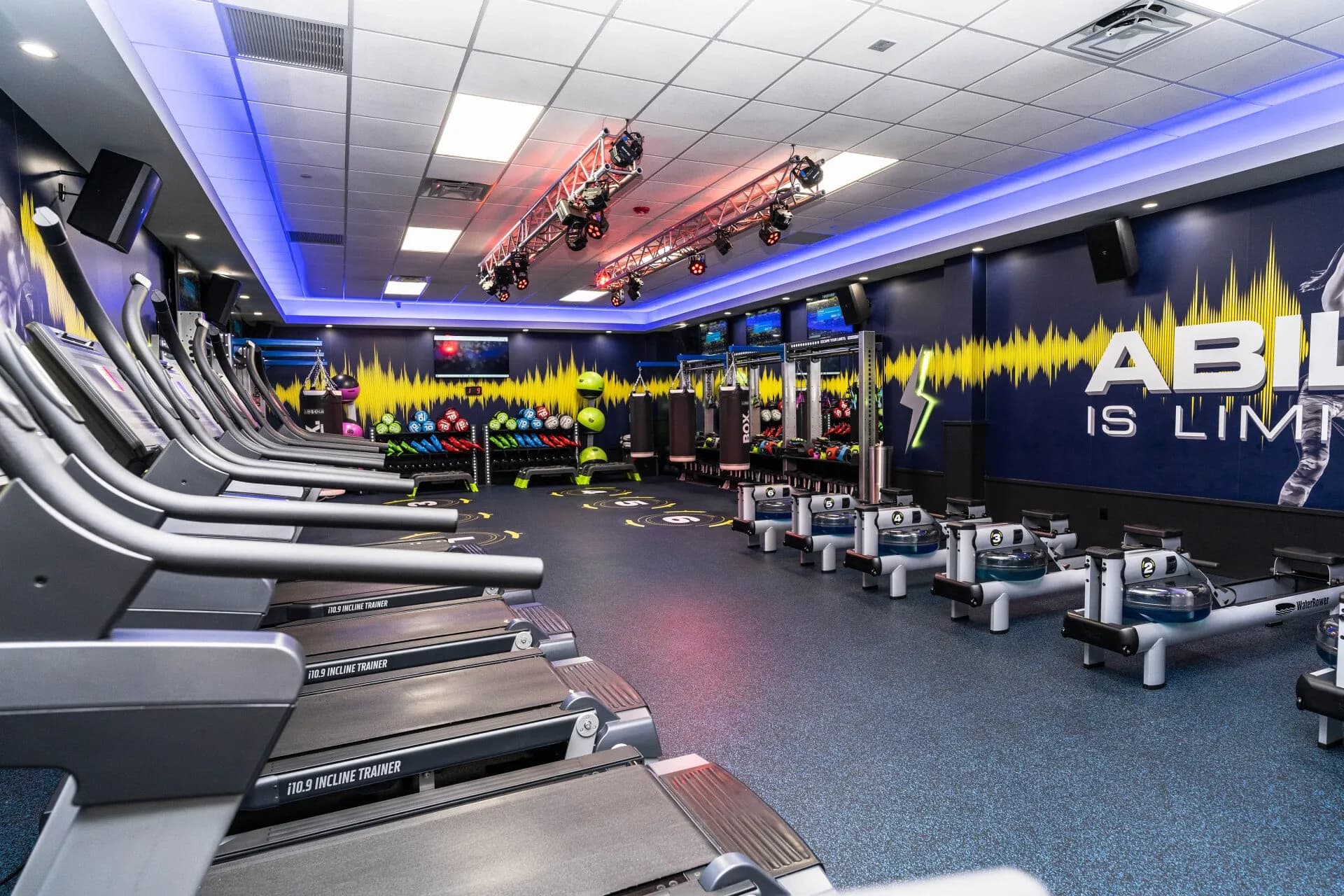 Holbrook gym photo 26